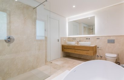 Resale - Villa - Marbella - Nueva Andalucía