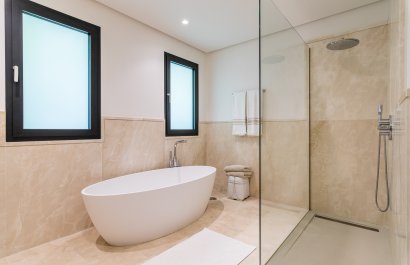 Resale - Villa - Marbella - Nueva Andalucía