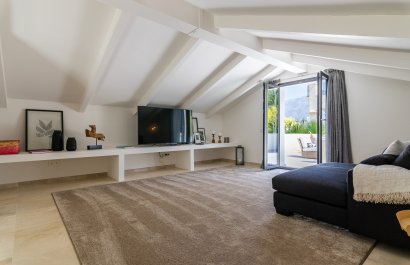 Resale - Villa - Marbella - Nueva Andalucía