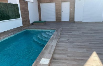 Resale - Villa - Los Alcázares