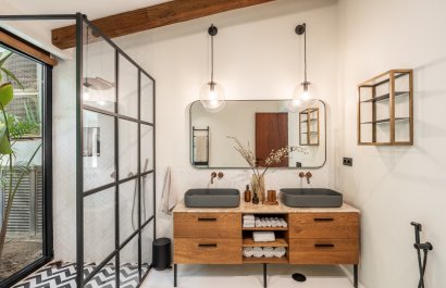 Resale - Villa - Marbella - Nueva Andalucía