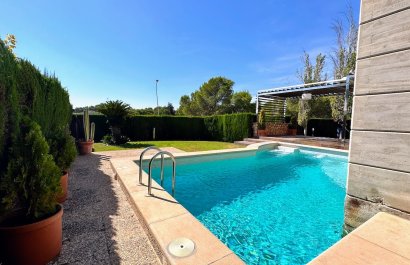 Resale - Villa - Orihuela Costa - Dehesa de campoamor