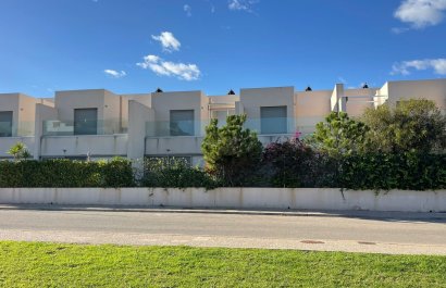 Resale - Townhouse / Duplex / Corner - Torrevieia - Punta Prima