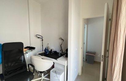 Resale - Townhouse / Duplex / Corner - Torrevieia - Punta Prima