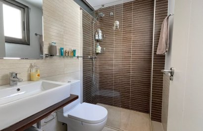 Resale - Townhouse / Duplex / Corner - Torrevieia - Punta Prima