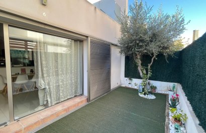 Resale - Townhouse / Duplex / Corner - Torrevieia - Punta Prima