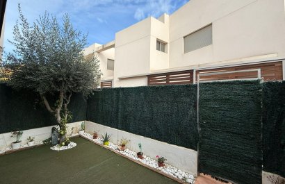 Resale - Townhouse / Duplex / Corner - Torrevieia - Punta Prima
