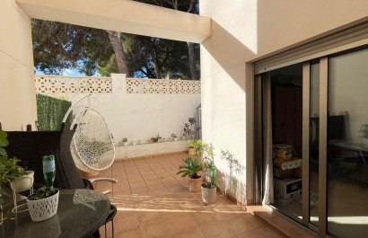 Resale - Townhouse / Duplex / Corner - Torrevieia - Punta Prima