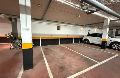 Resale - Townhouse / Duplex / Corner - Torrevieia - Punta Prima