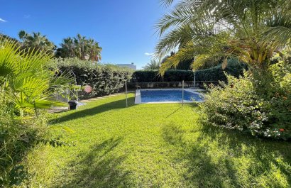 Resale - Townhouse / Duplex / Corner - Torrevieia - Punta Prima