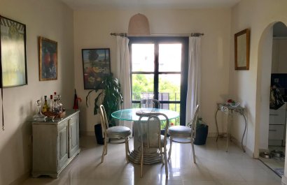 Resale - Apartment / flat - Marbella - Puerto Banús