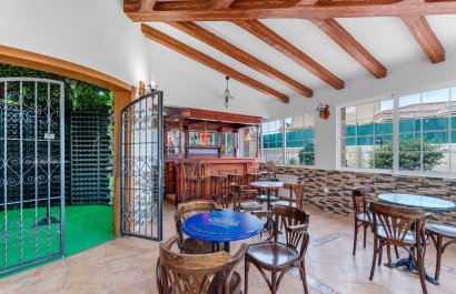 Resale - Villa - Torrevieia - Torrevieja