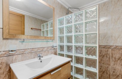 Resale - Villa - Torrevieia - Torrevieja