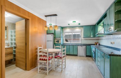 Resale - Villa - Torrevieia - Torrevieja