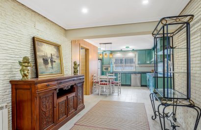 Resale - Villa - Torrevieia - Torrevieja