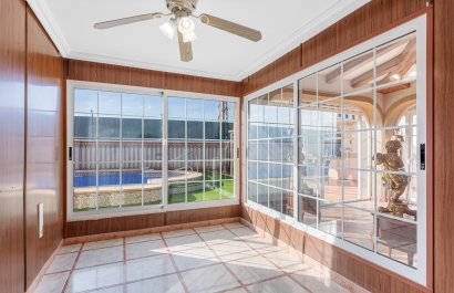 Resale - Villa - Torrevieia - Torrevieja