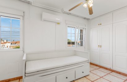 Resale - Villa - Torrevieia - Torrevieja