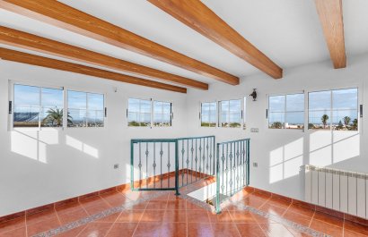 Resale - Villa - Torrevieia - Torrevieja