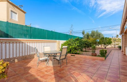 Resale - Villa - Torrevieia - Torrevieja