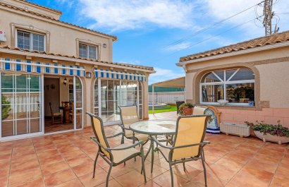 Resale - Villa - Torrevieia - Torrevieja