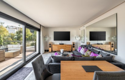 Resale - Apartment / flat - Marbella - Nueva Andalucía