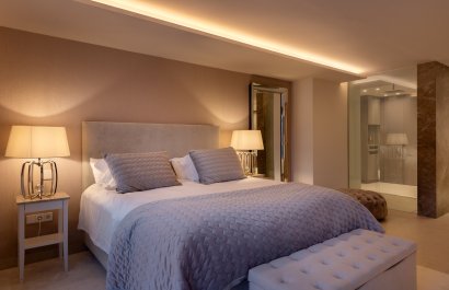 Resale - Villa - Marbella - Nueva Andalucía