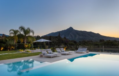 Resale - Villa - Marbella - Nueva Andalucía