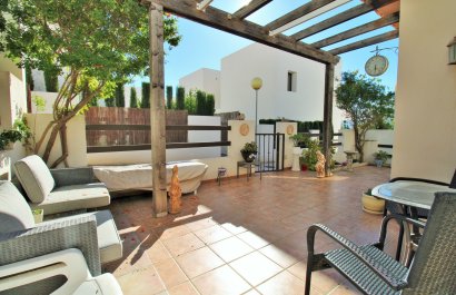 Resale - Villa - Villamartín - PAU 8