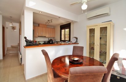 Resale - Villa - Villamartín - PAU 8