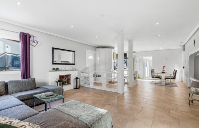 Resale - Villa - San Miguel de Salinas