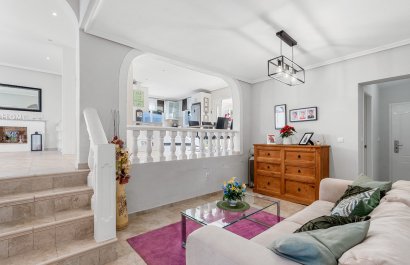 Resale - Villa - San Miguel de Salinas