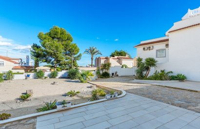 Resale - Villa - San Miguel de Salinas
