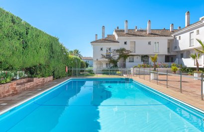 Resale - Townhouse / Duplex / Corner - Marbella - Puerto Banús