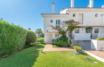Resale - Townhouse / Duplex / Corner - Marbella - Puerto Banús