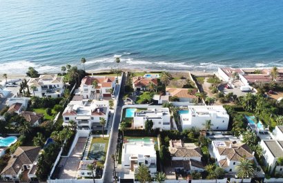 Resale - Villa - Marbella - Las Chapas