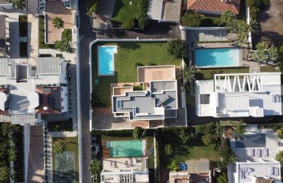 Resale - Villa - Marbella - Las Chapas