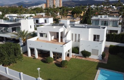 Resale - Villa - Marbella - Las Chapas
