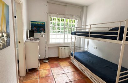 Resale - Villa - Marbella - Las Chapas