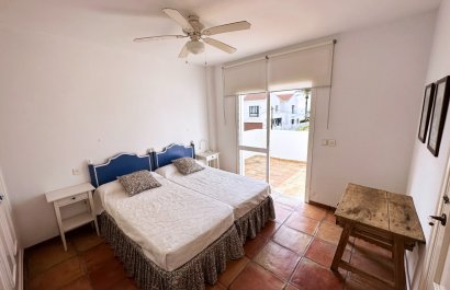 Resale - Villa - Marbella - Las Chapas