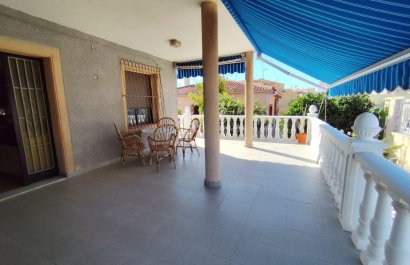 Resale - Villa - Torrevieia - Center