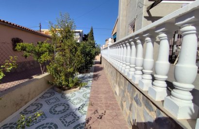 Resale - Villa - Torrevieia - Center