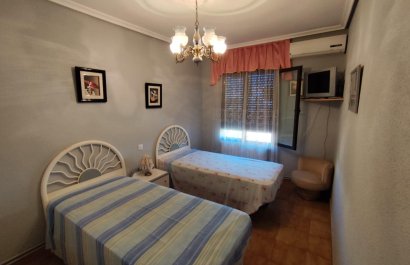 Resale - Villa - Torrevieia - Center