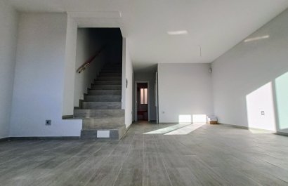 Resale - Townhouse / Duplex / Corner - La Romana