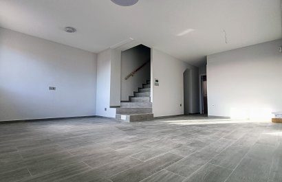 Resale - Townhouse / Duplex / Corner - La Romana