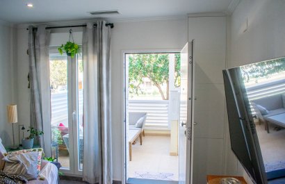 Resale - Townhouse / Duplex / Corner - Guardamar del Segura - Urbanizaciones