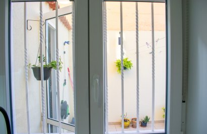 Resale - Townhouse / Duplex / Corner - Guardamar del Segura - Urbanizaciones