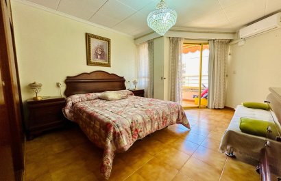 Resale - Apartment / flat - Santa Pola - Puerto