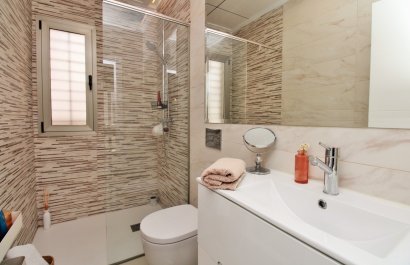 Reventa - Villa - Villamartín