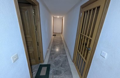Resale - Apartment / flat - Torrevieia - Punta Prima