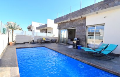 Resale - Villa - Orihuela Costa - Villamartín